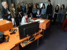"Fabryka Słowa" i nasi gimnazjaliści zwiedzają radio PiK"