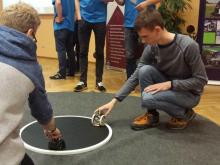 Zawody walk robotów kategorii miniSUMO