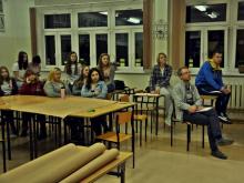 Pizza, materace, świetne pomysły i sporo śmiechu, czyli noc w szkole! 