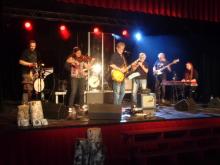 Koncert Starej Szkoły w sali widowiskowej